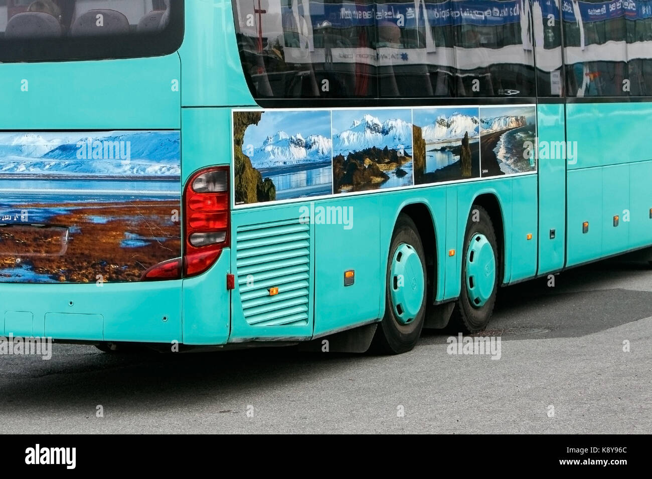 Libre d'un bus touristique un travail de peinture inhabituelle. Banque D'Images