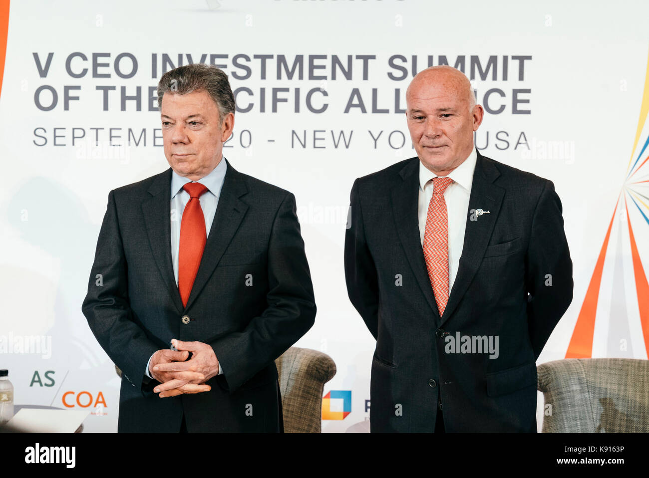 Colombie Le président Juan Manuel Santos et le ministre du Commerce, Eduardo Ferreyros du Pérou ont pris la parole lors de la chef de la Sommet de l'investissement de l'Alliance du Pacifique pendant l'AGNU Banque D'Images