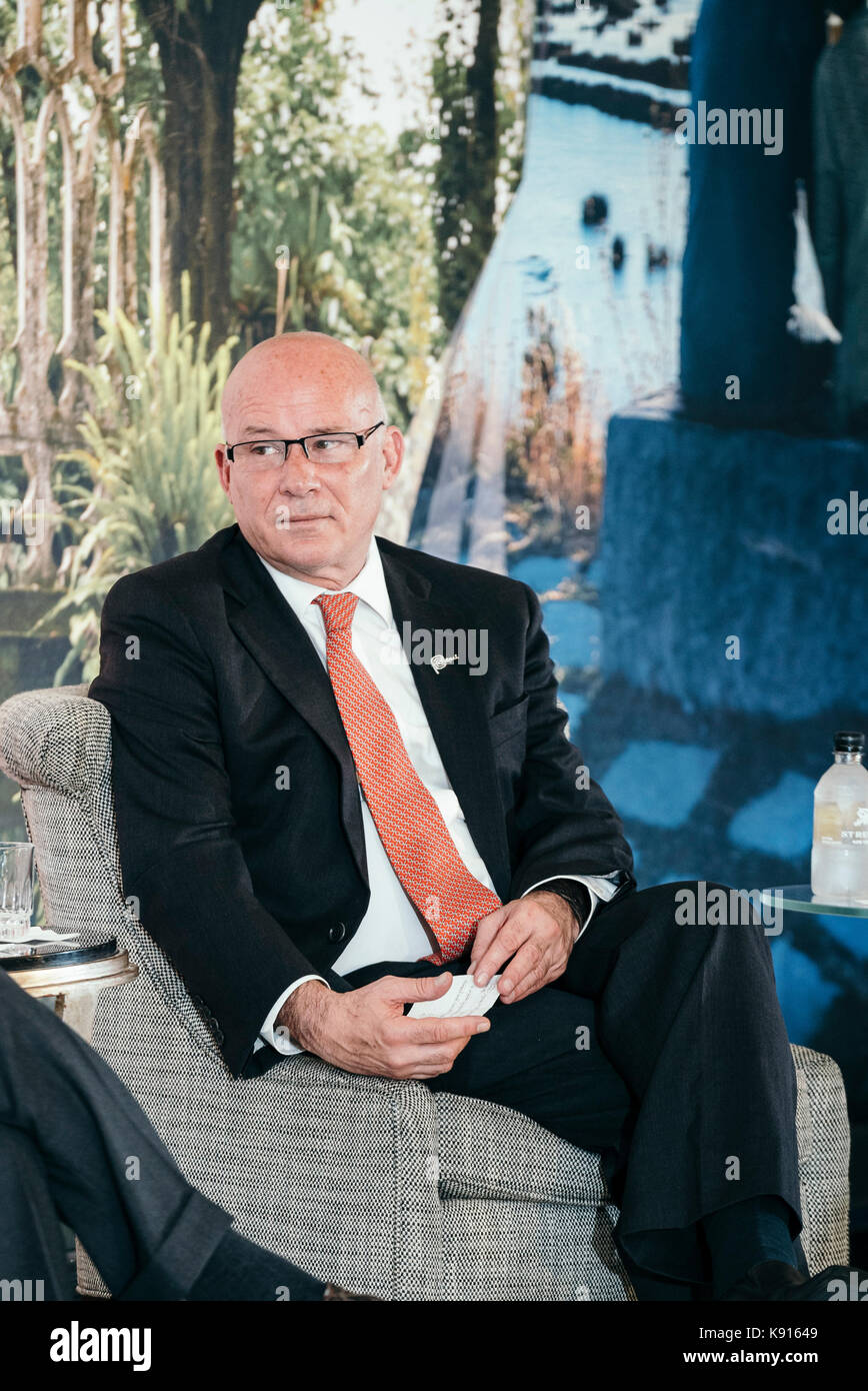 Le ministre du Commerce, du Pérou Eduardo Ferreyros le président-directeur général au Sommet de l'investissement de l'Alliance du Pacifique pendant l'AGNU Banque D'Images