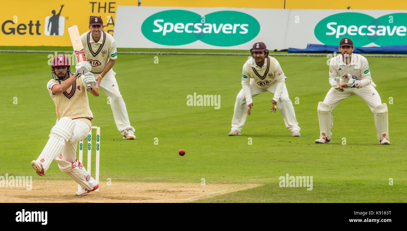 London,UK.21 Septembre 2017. James Hildreth batting pour Somerset contre Surrey sur la troisième journée du Championnat du comté de Specsavers match à l'Ovale. David Rowe/ Alamy Live News Banque D'Images