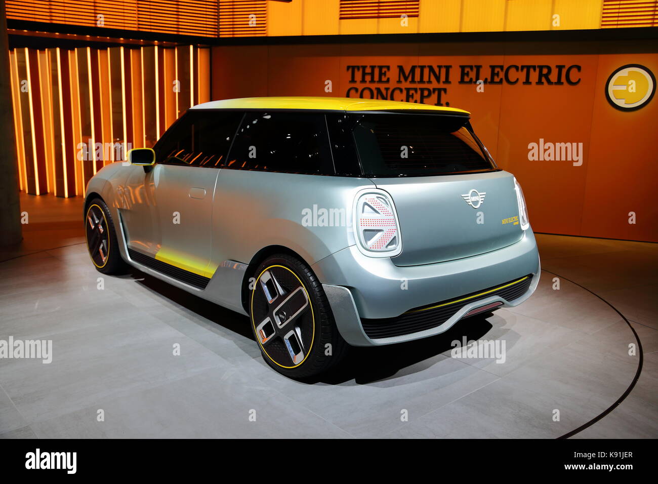 Les constructeurs du monde entier présentent leurs nouveaux modèles et concept-cars à l'occasion du salon de l'automobile voiture d'IAA de Francfort, Allemagne Banque D'Images