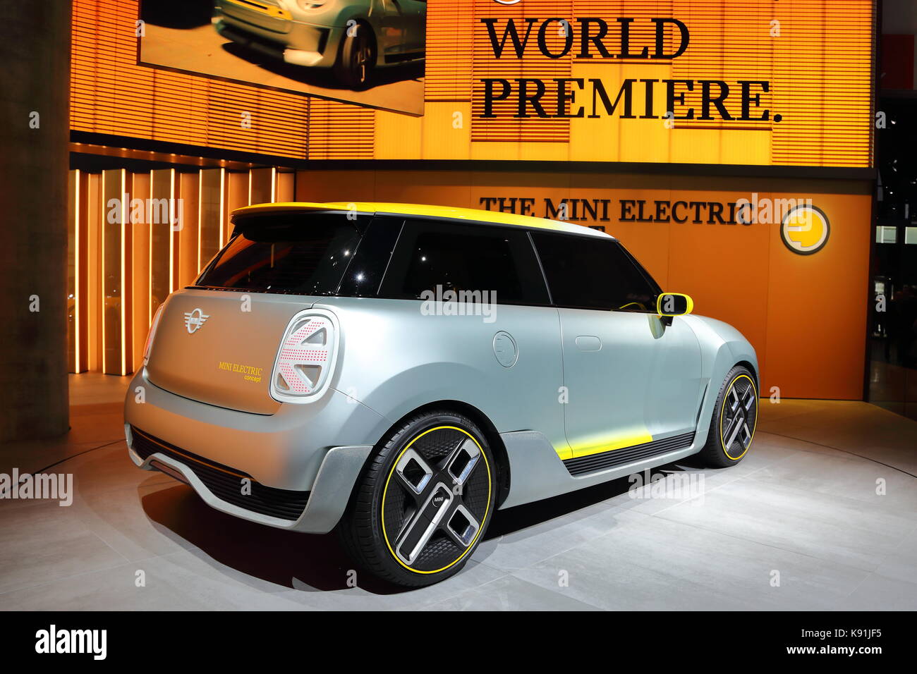 Les constructeurs du monde entier présentent leurs nouveaux modèles et concept-cars à l'occasion du salon de l'automobile voiture d'IAA de Francfort, Allemagne Banque D'Images