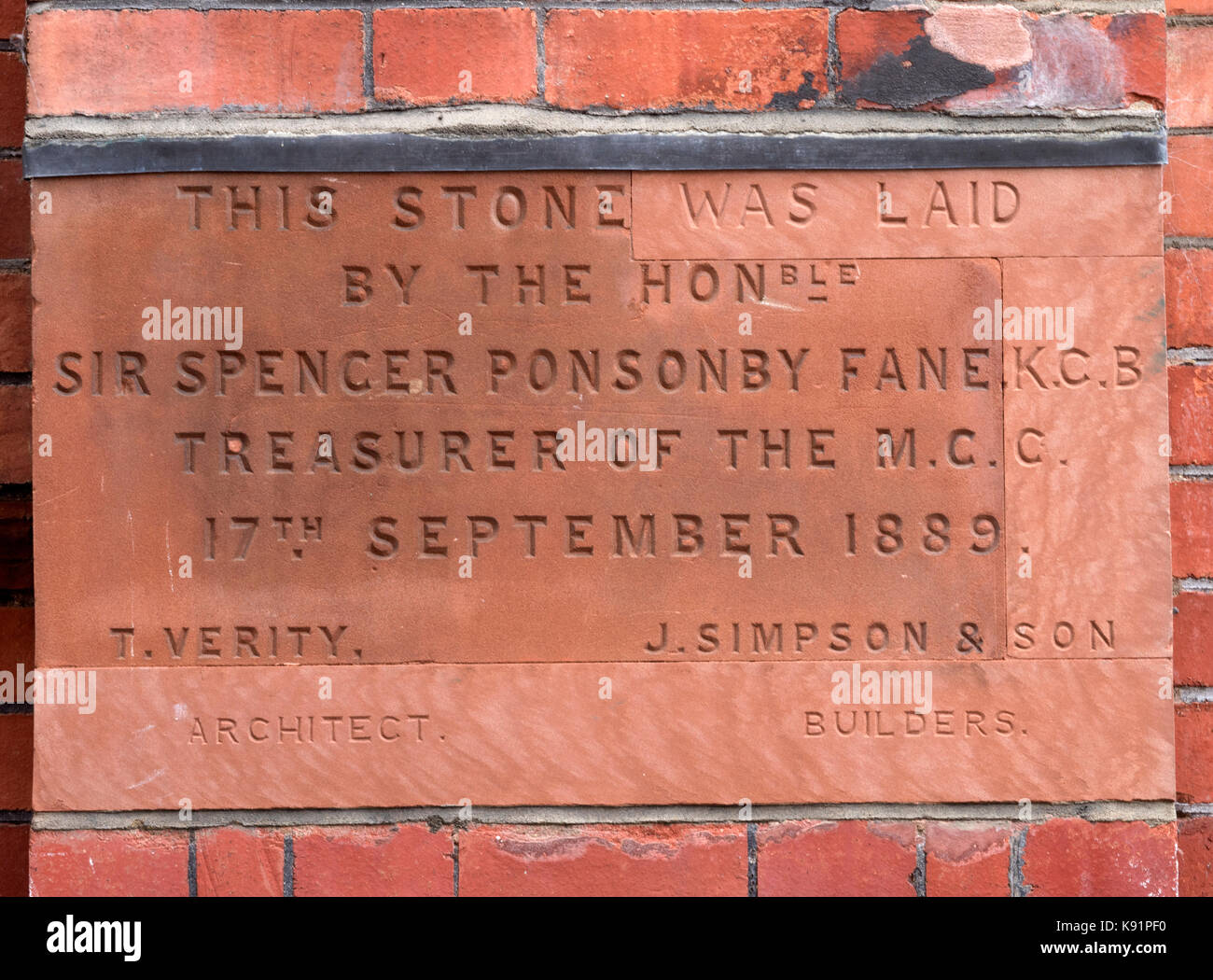 Pierre commémorative de sir spencer ponsonby fane ancien trésorier de la m.c.c. du Lords Cricket Ground, St John's Wood, Londres, Angleterre, Royaume-Uni Banque D'Images