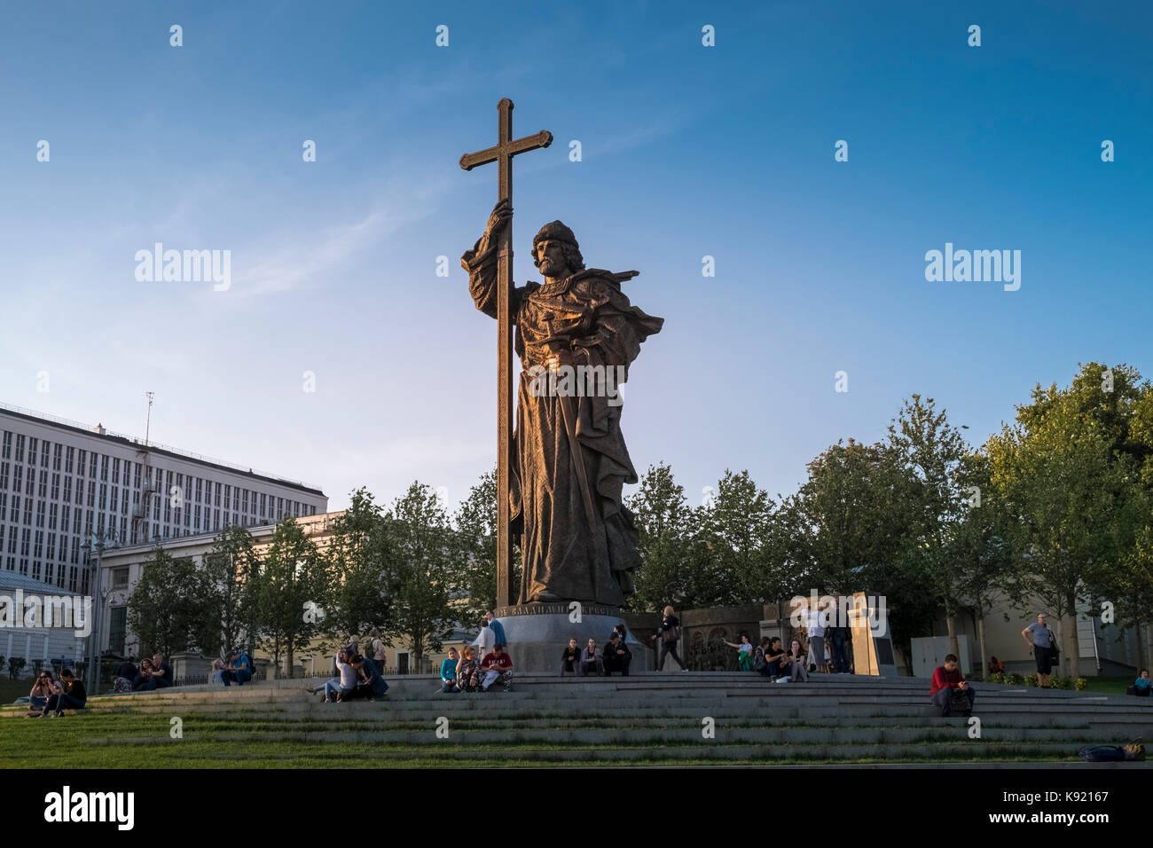 Statue du Prince Vladimir le Grand, un 24 mètres de haut, statue Landmark Square Borovitskaya, Moscou, Russie Banque D'Images