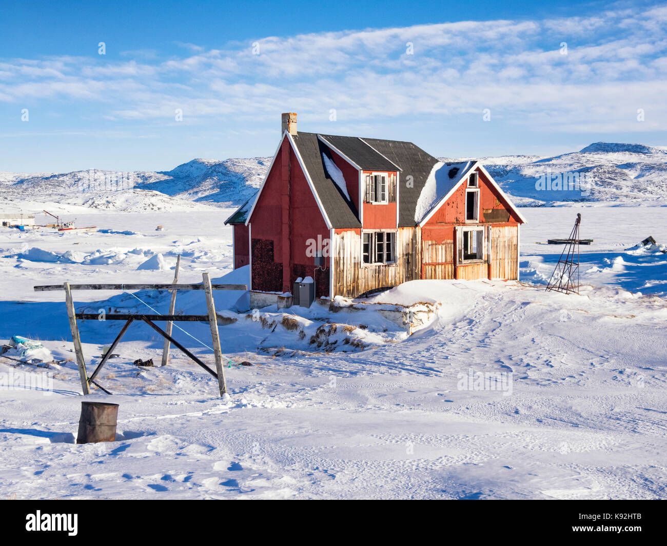 Une maison abandonnée dans l'ouest du Groenland, règlement Oqaatsut Banque D'Images