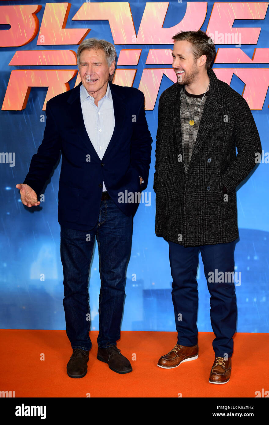 Harrison Ford (à gauche) et Ryan Gosling participant à la blade runner 2049  photocall au Corinthia Hotel, Londres Photo Stock - Alamy