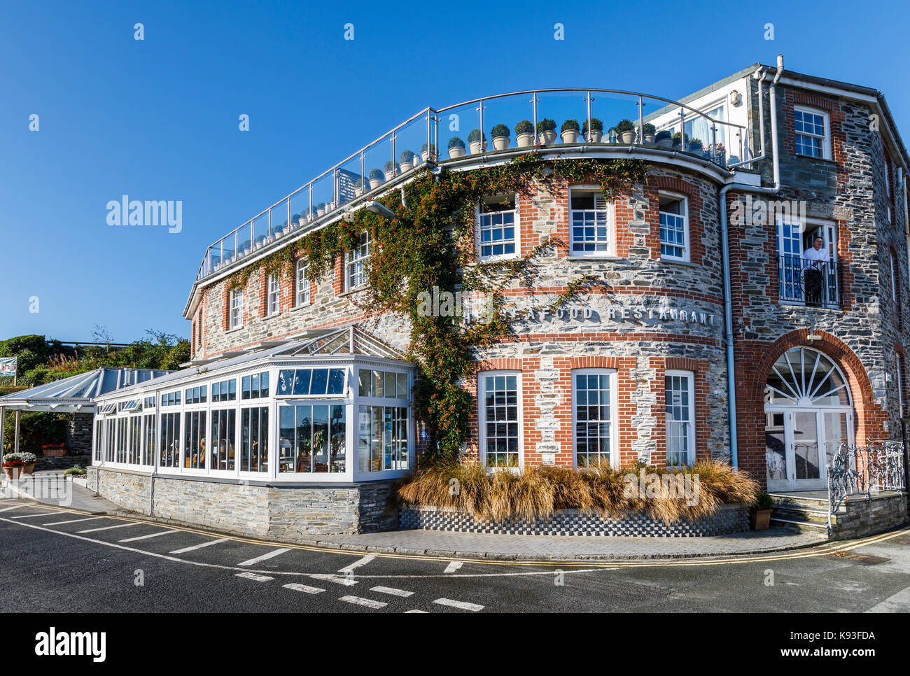 Vue extérieure de Rick Stein's Seafood Restaurant, Padstow, un petit village de pêcheurs sur la rive ouest de la rivière de l'estuaire de Camel côte nord de Cornwall Banque D'Images