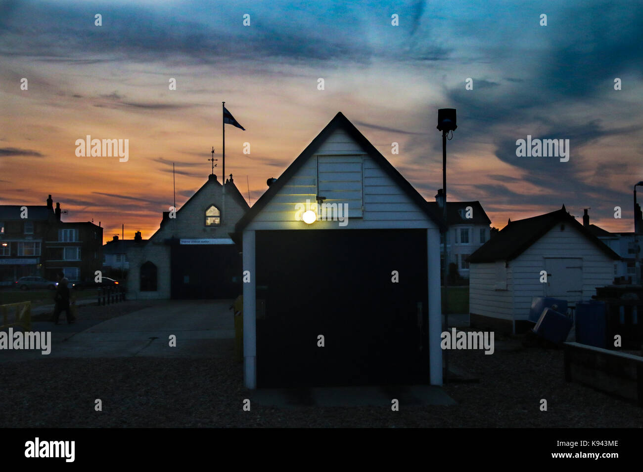 Walmer rnli life-station de bateau au coucher du soleil Banque D'Images