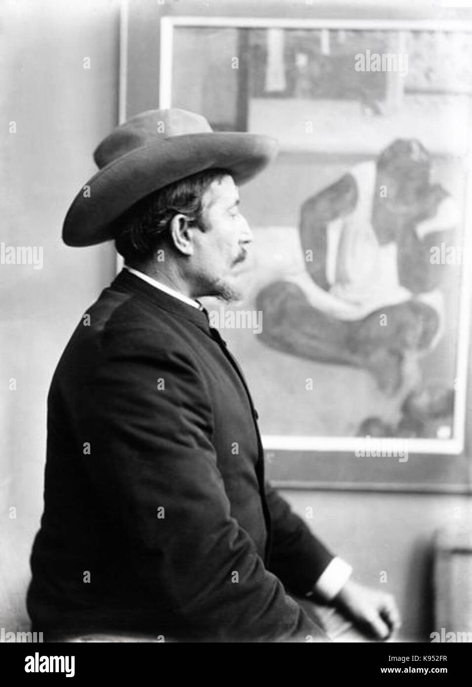 Archives Larousse Paul Gauguin à son exposition 1893 Durand Ruel posant devant Banque D'Images
