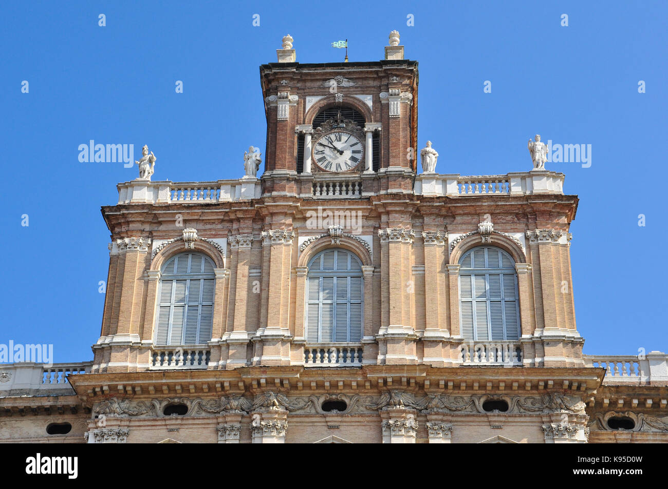 Palazzo Ducale (Palais ducal), la Piazza Roma, Modena, Italie Banque D'Images