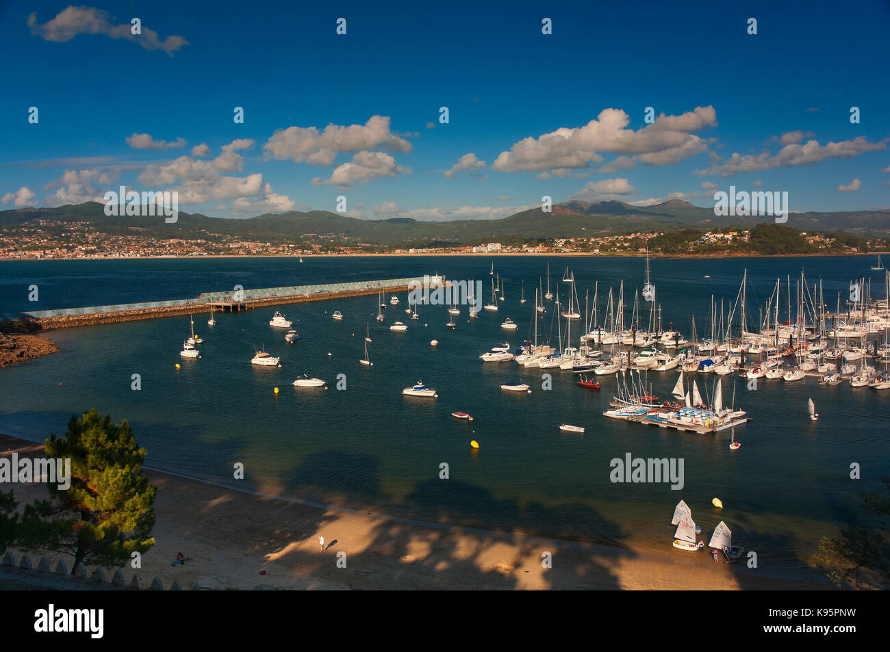 Vue panoramique sur la baie, Bayona, pontevedra province, région de Galice, Espagne, Europe Banque D'Images