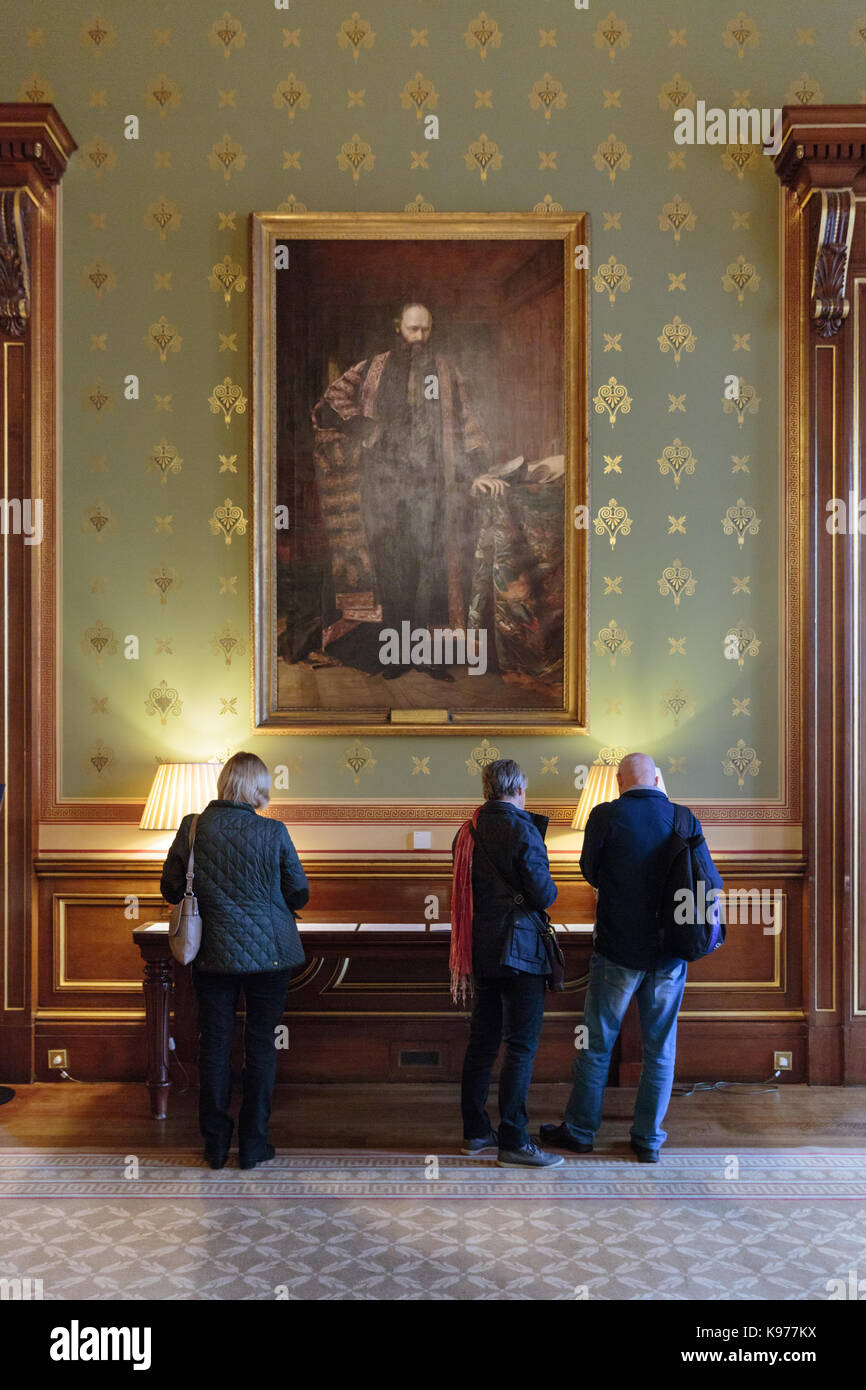 Les visiteurs dans la salle à manger de la suite de Locarno dans le ministère des Affaires étrangères et du Commonwealth, Westminster, London England UK Banque D'Images