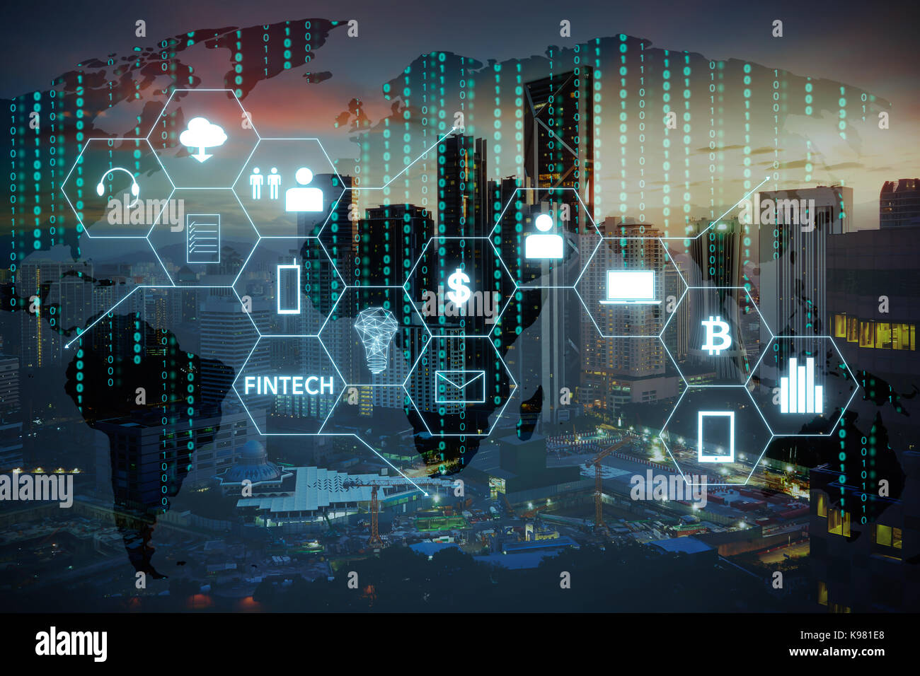 Fintech icône et internet des objets avec code matrice historique , d'investissement et de la technologie de l'internet financier concept. Banque D'Images