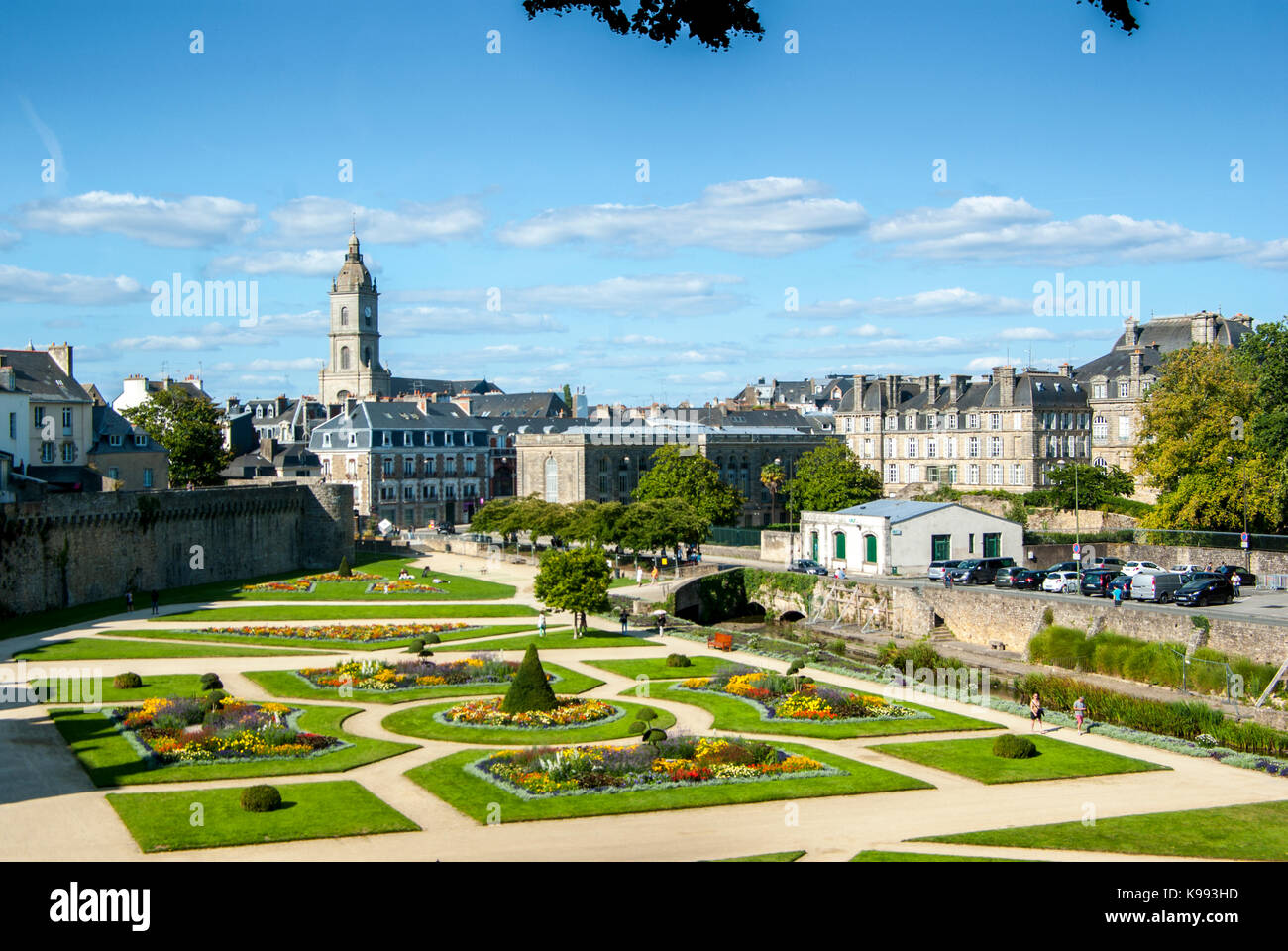 Mur de la ville et les jardins des remparts à vannes, Morbihan, Bretagne, France Banque D'Images