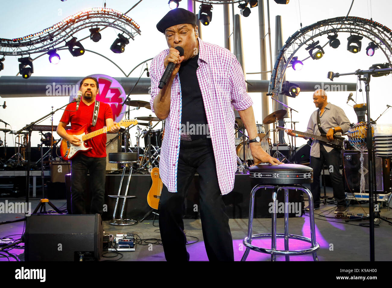 Al Jarreau sur scène à l'Antibes-Juan-les-Pins Jazz Festival, le 2015/07/17 Banque D'Images