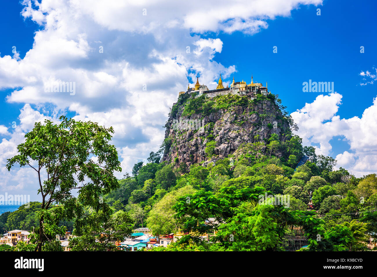 Taung kalat monastère sur le mont Popa, myanmar. Banque D'Images