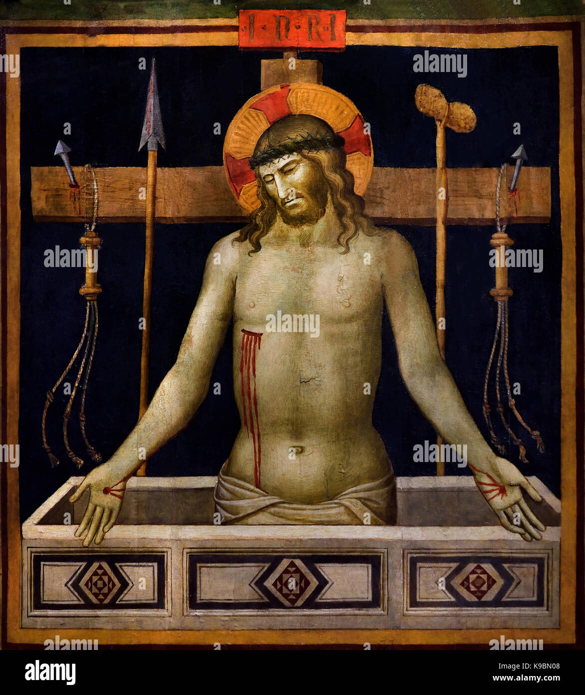 Le Christ comme l'homme des douleurs avec les symboles de la passion 1405 Niccolò di Pietro Gerini 1368-1414 du Couvent Santa Maria Novella à Florence . Italie Banque D'Images