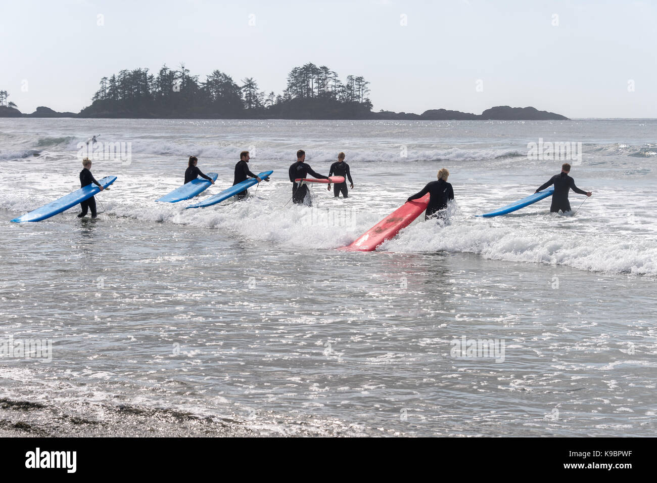 Tofino, Colombie-Britannique, Canada - 9 septembre 2017 : classe de surf sur chesterman beach Banque D'Images