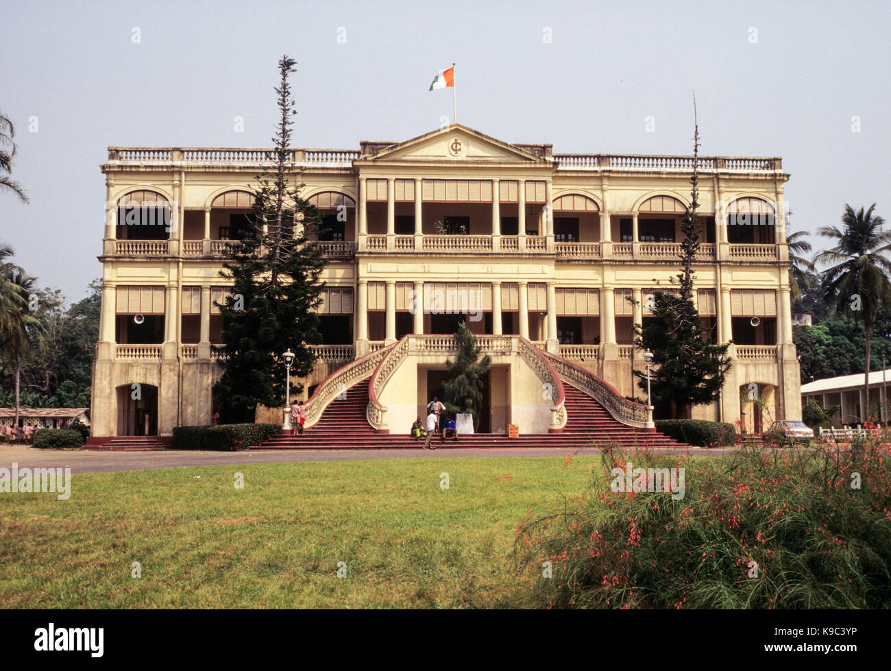 Bingerville, Côte d'Ivoire, Côte d'Ivoire. L'architecture coloniale française. Ancienne Résidence du gouverneur de la colonie française, plus tard un orphelinat. Banque D'Images