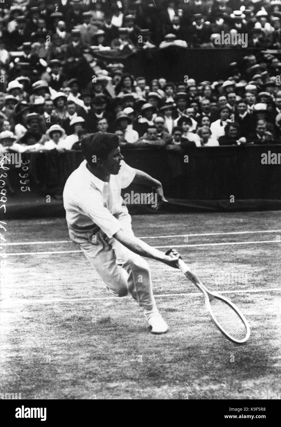 Maurice McLoughlin Wimbledon 1913 Banque D'Images