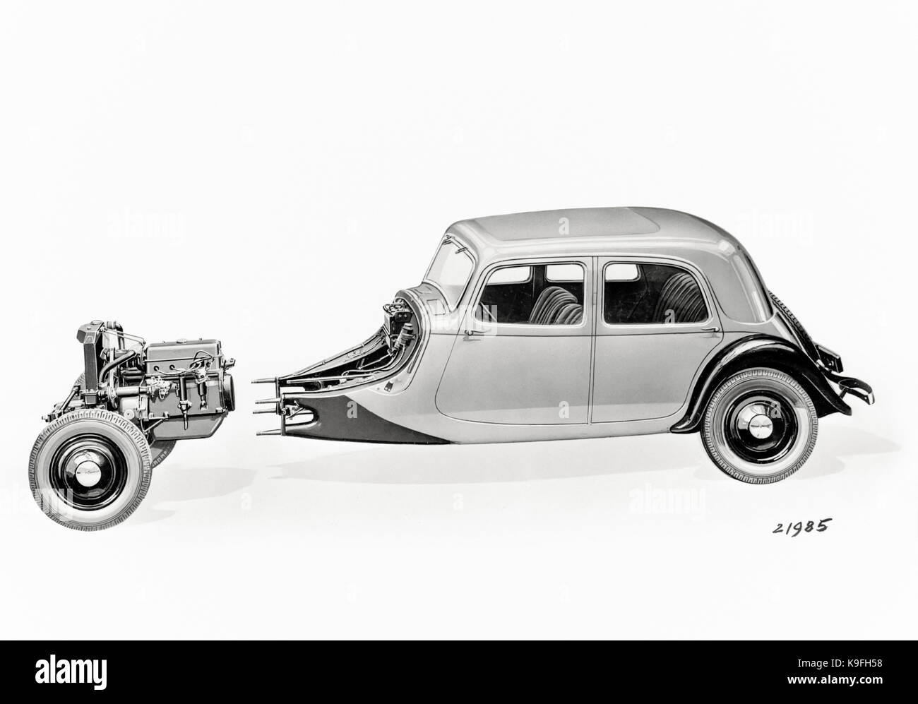 Citroën traction avant fabriqués entre 1934 et 1957. Illustration de ses principales fonctions innovantes, une unité corps avec le pont avant. Banque D'Images