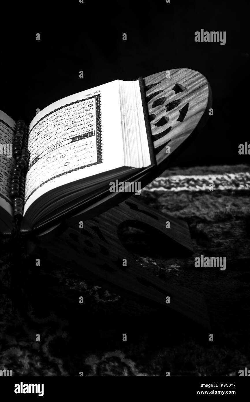- Coran livre saint des musulmans et ฺBlack,style blanc photo filtrée Banque D'Images