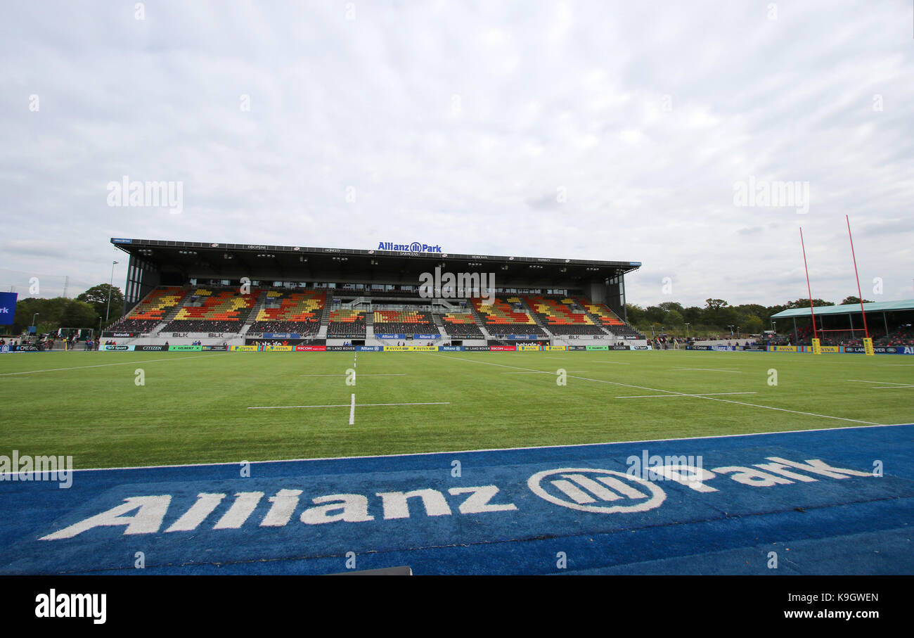 L'Allianz park se prépare pour le match au cours de l'Aviva premiership match à barnet copthall, Londres. Banque D'Images