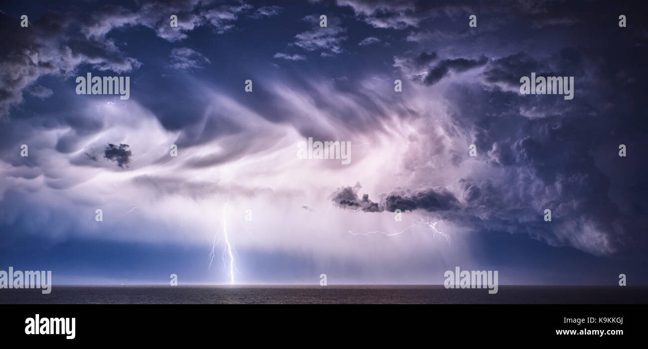 Fin de l'été plus tigullo, orage du golfe de Gênes, Italie Banque D'Images