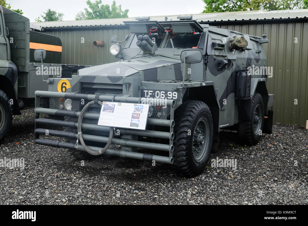 Green armoured personnel carrier Banque D'Images