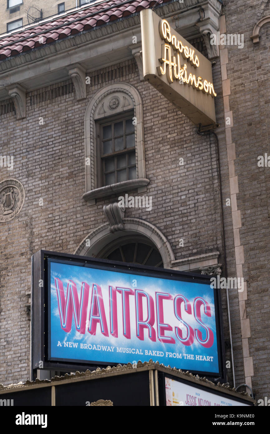 "Serveuse" chapiteau au Brooks Atkinson Theatre dans les eut square, NYC, usa Banque D'Images