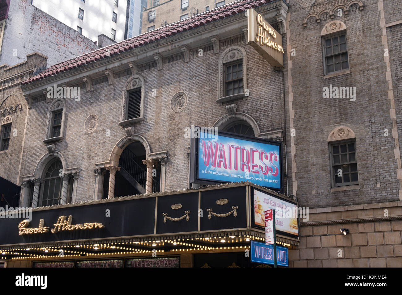 "Serveuse" chapiteau au Brooks Atkinson Theatre dans les eut square, NYC, usa Banque D'Images