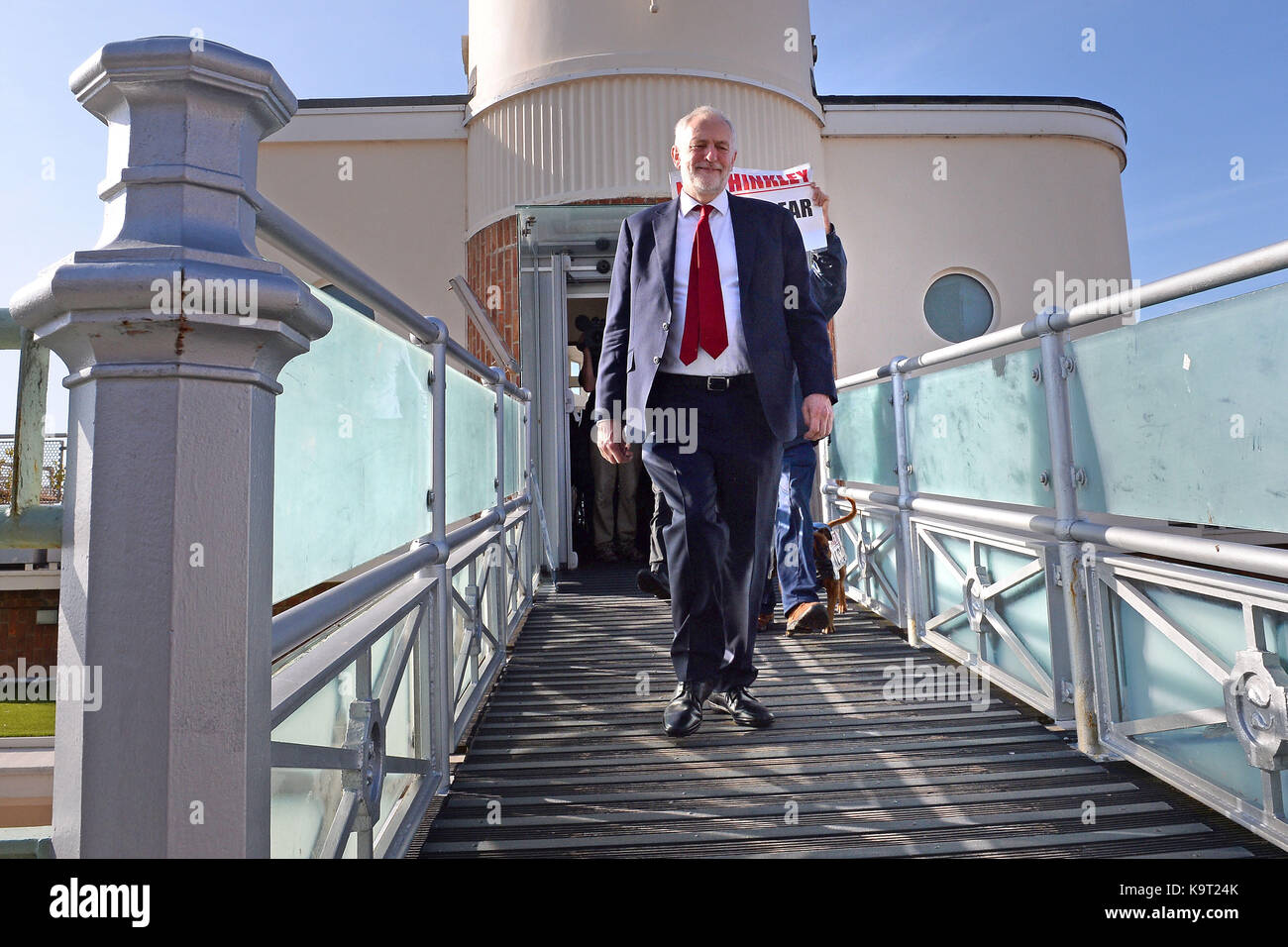 Leader du travail après Jeremy Corbyn apparaissant sur la BBC1 à l'actualité, l'Andrew Marr show filmé à Brighton où le parti du travail conférence annuelle est en cours. Banque D'Images