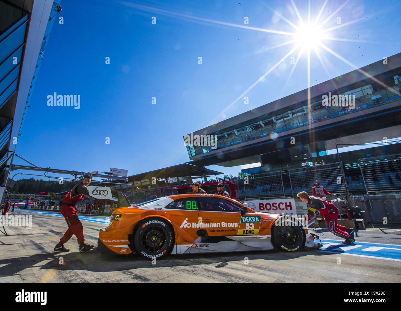 Sports automobiles : DTM 08 Spielberg 2017, Hoffmann Group Audi RS 5 DTM #53 (Audi Sport Team Rosberg), Jamie Green | Verwendung weltweit Banque D'Images