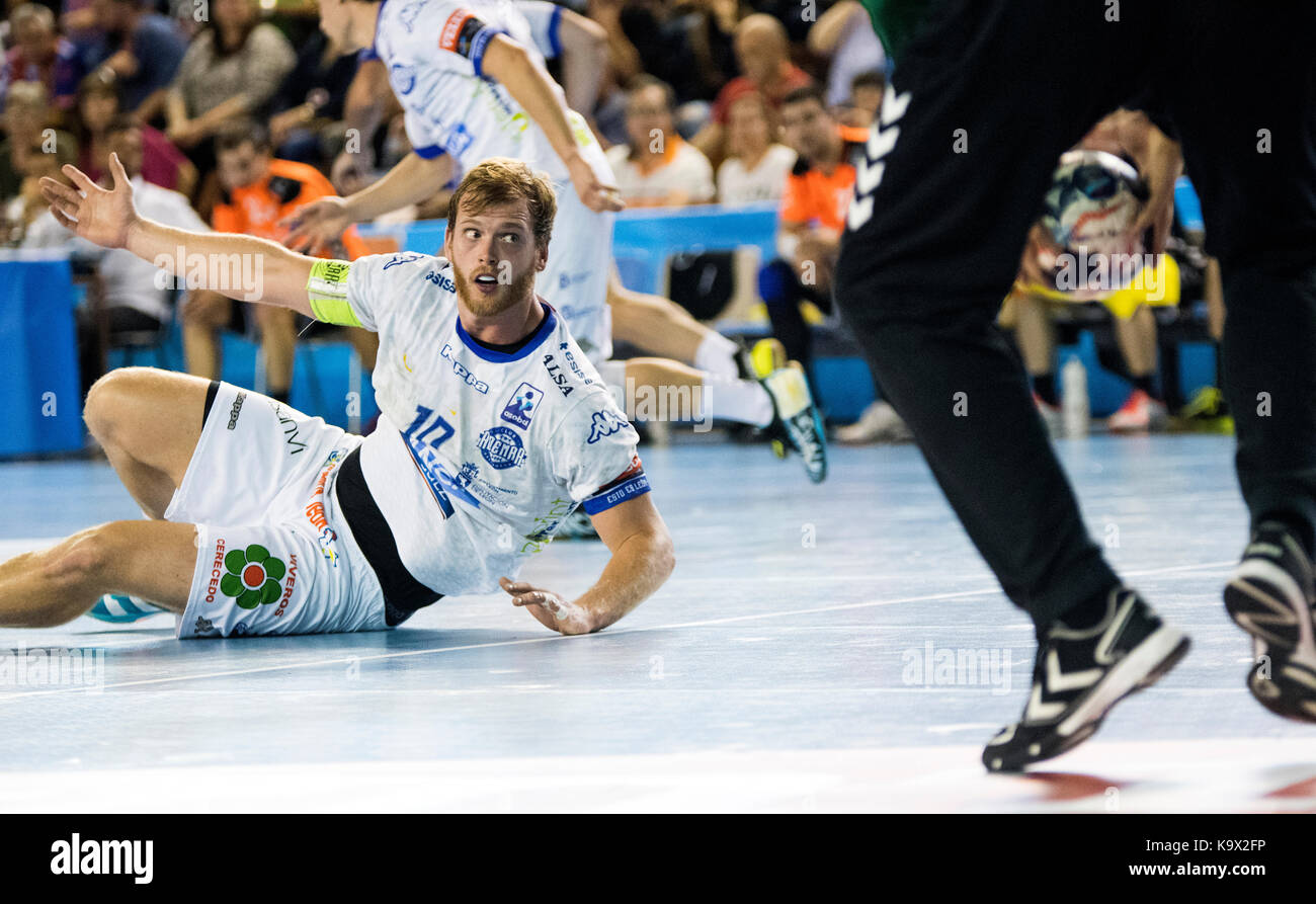 Leon, Espagne. 24 Septembre, 2017. Diego Piñeiro (pivot, CB Ademar Leon) au cours de la match de hand 2017-2018 de la Ligue des Champions EHF phase groupe entre CB Ademar Leon et Kadetten Schaffhausen au centre de sports le 24 septembre 2017 à León, Espagne. ©david Gato/Alamy Live News Banque D'Images