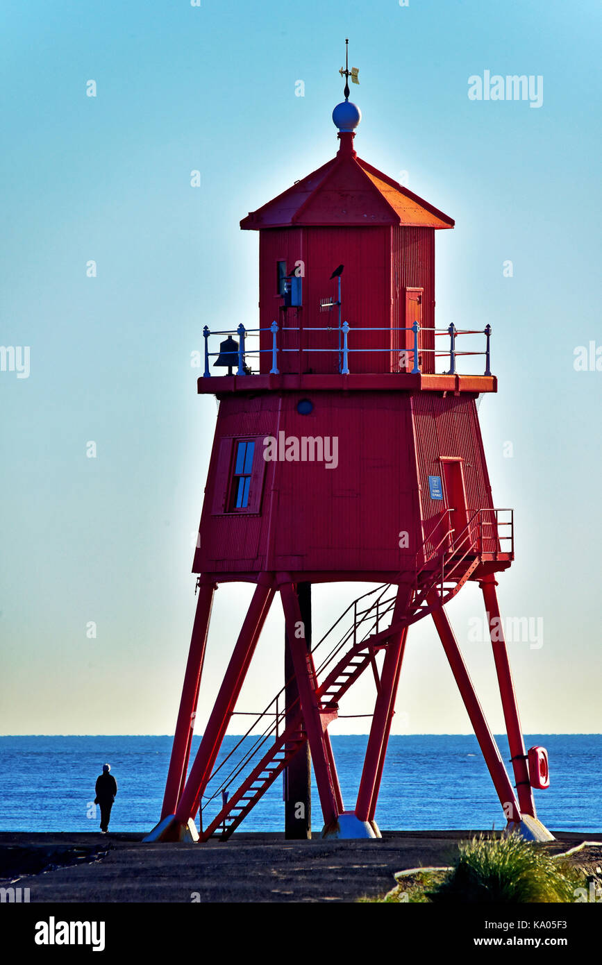 South Shields vieux phare sur l'épi Banque D'Images