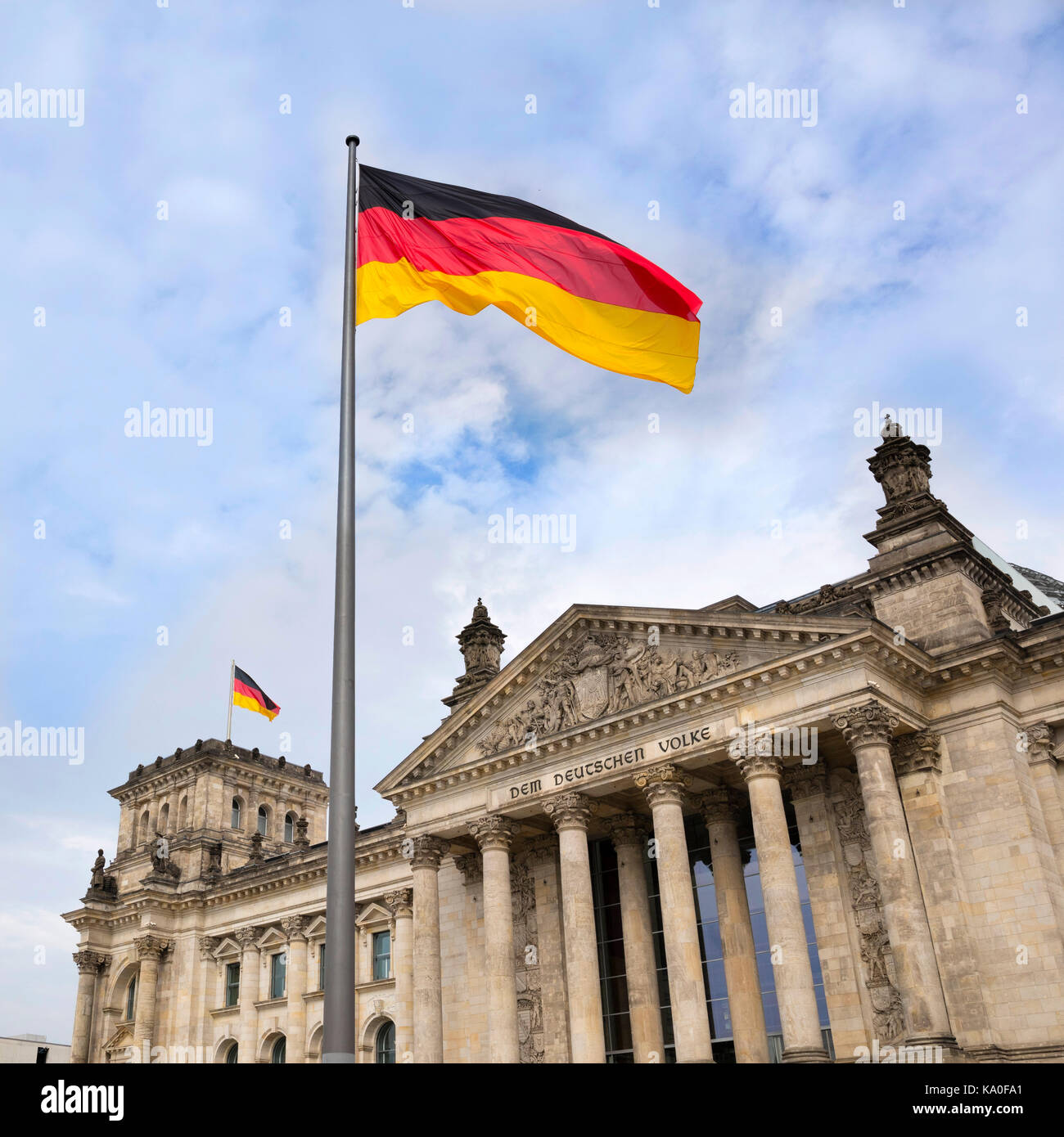 Reichstag, drapeau allemand, Bundestag, Berlin, Allemagne Banque D'Images