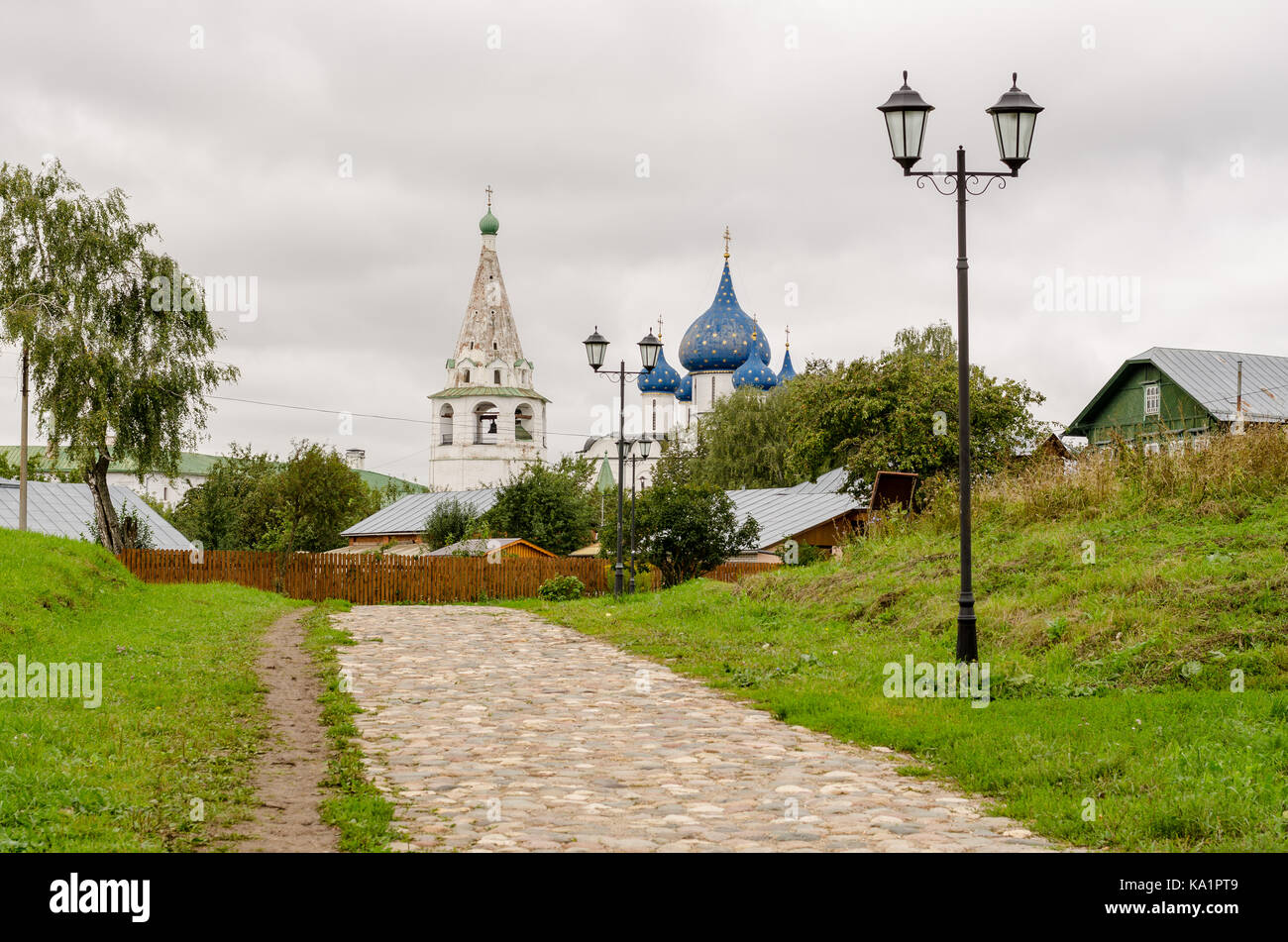 Vue pittoresque du Kremlin de Souzdal, la Russie. Anneau d'or. Banque D'Images