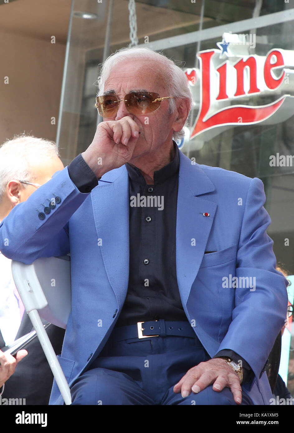 Charles Aznavour honoré avec étoile sur le Hollywood Walk of Fame avec : Charles Aznavour où : Hollywood, California, UNITED STATES Quand : 24 août 2017 Credit : fayesvision/wenn.com Banque D'Images Charles Aznavour honoré avec étoile sur le Hollywood Walk of Fame avec : Charles Aznavour où : Hollywood, California, UNITED STATES Quand : 24 août 2017 Credit : fayesvision/wenn.com Banque D'Images
