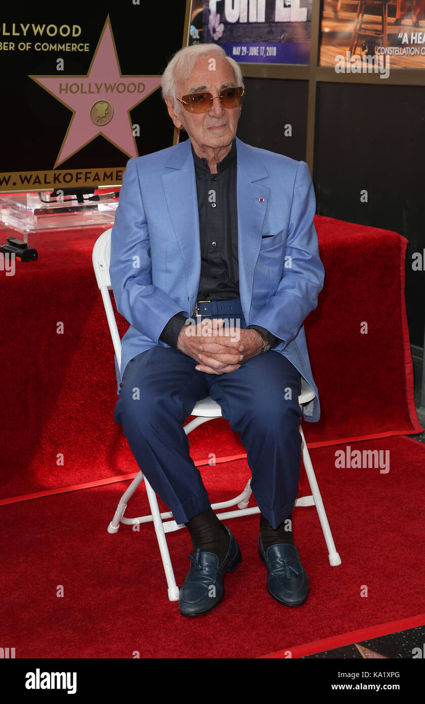 Charles Aznavour honoré avec étoile sur le Hollywood Walk of Fame avec : Charles Aznavour où : Hollywood, California, UNITED STATES Quand : 24 août 2017 Credit : fayesvision/wenn.com Banque D'Images Charles Aznavour honoré avec étoile sur le Hollywood Walk of Fame avec : Charles Aznavour où : Hollywood, California, UNITED STATES Quand : 24 août 2017 Credit : fayesvision/wenn.com Banque D'Images