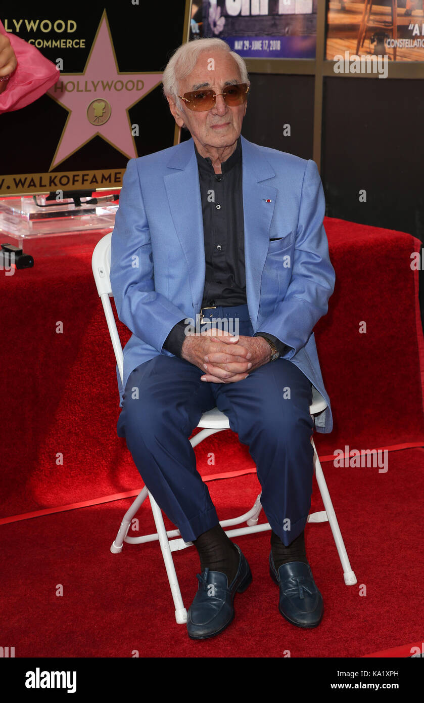 Charles Aznavour honoré avec étoile sur le Hollywood Walk of Fame avec : Charles Aznavour où : Hollywood, California, UNITED STATES Quand : 24 août 2017 Credit : fayesvision/wenn.com Banque D'Images Charles Aznavour honoré avec étoile sur le Hollywood Walk of Fame avec : Charles Aznavour où : Hollywood, California, UNITED STATES Quand : 24 août 2017 Credit : fayesvision/wenn.com Banque D'Images