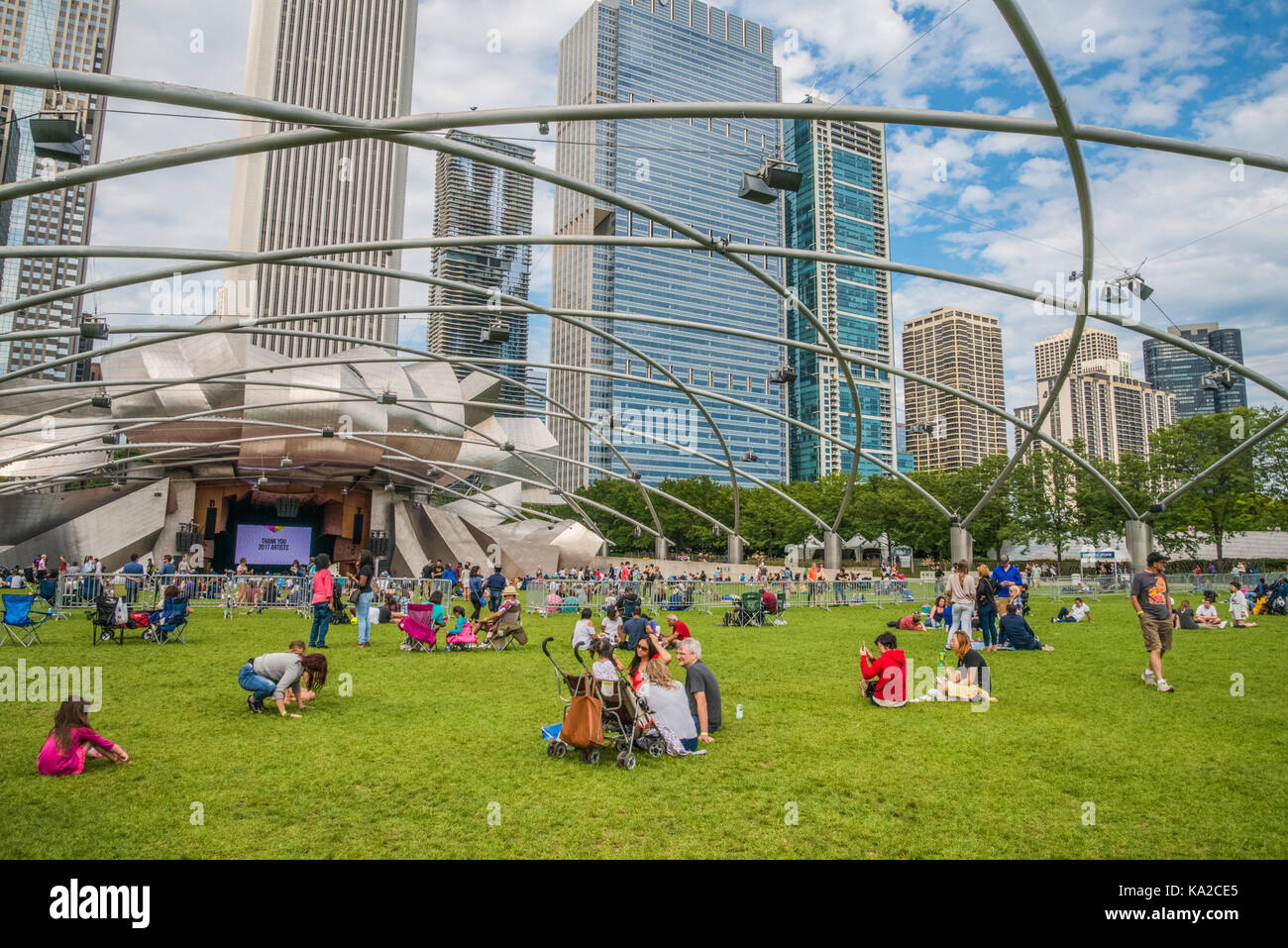 Chicago, des scènes de rue à Chicago's Millennium Park Banque D'Images