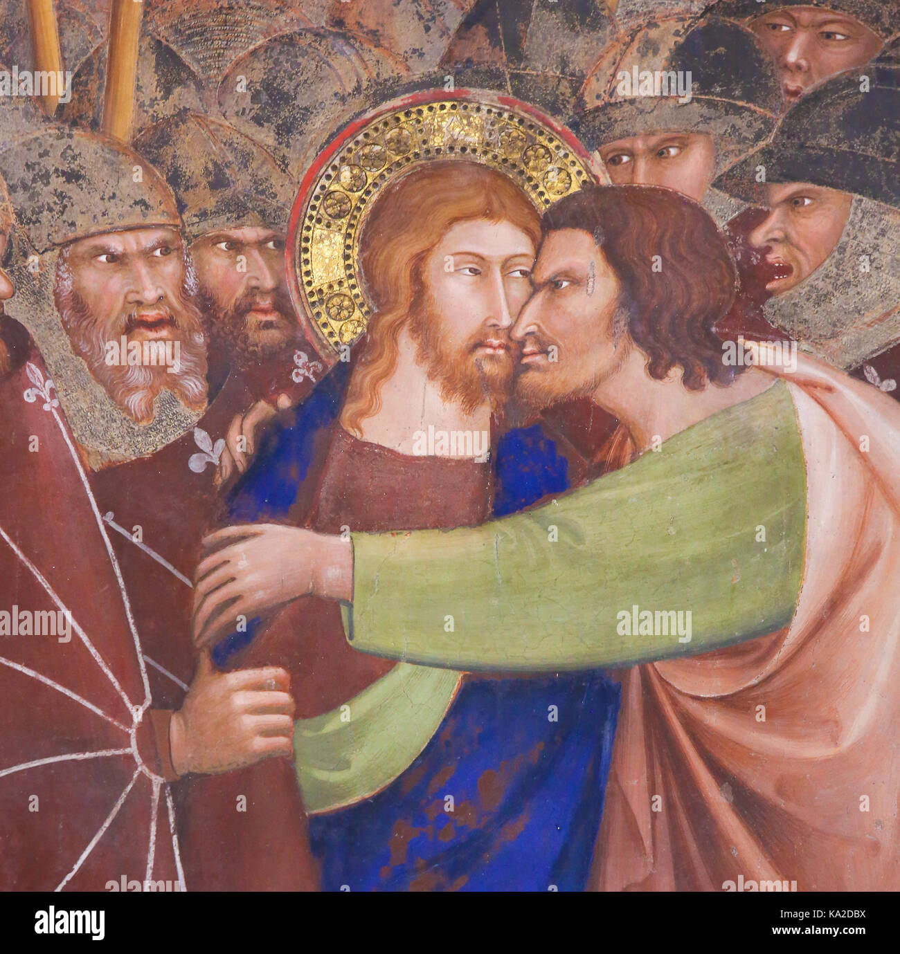 Judas trahit Jésus par un baiser. 14e siècle fresque dans l'église collégiale de san gimignano, Italie. Banque D'Images