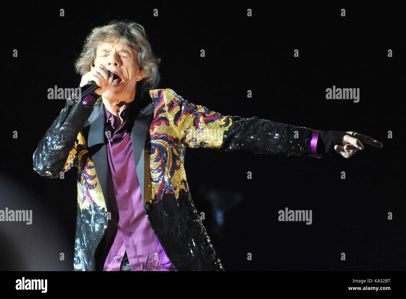 Lucca, Italie. 29Th sep 2017. concert des Rolling Stones 23/09/2017-lucca-Italie concert événement dans l'espace ballilla sous les murs de la ville de Lucca a eu lieu le très attendu concert des Rolling Stones qui a mis 60 000 fans venus de toute l'Europe. Dans photos : mick jagger a lâché sur scène pendant le concert. photos robertocappa le photojournalisme. crédit : agence photo indépendante/Alamy live news Banque D'Images