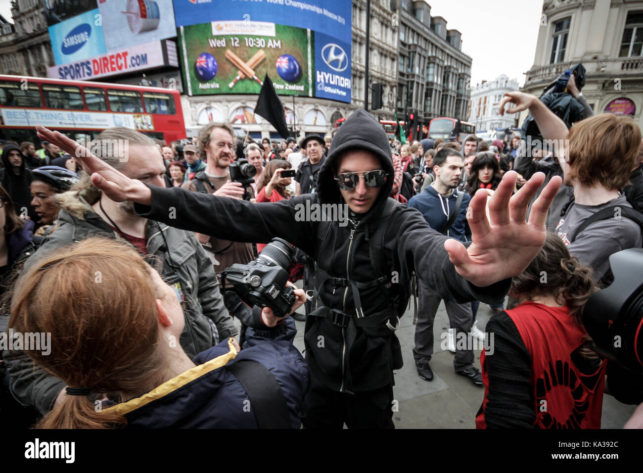 'Carnival' street protester contre le capitalisme dans le centre de Londres contre le sommet du G8. Banque D'Images