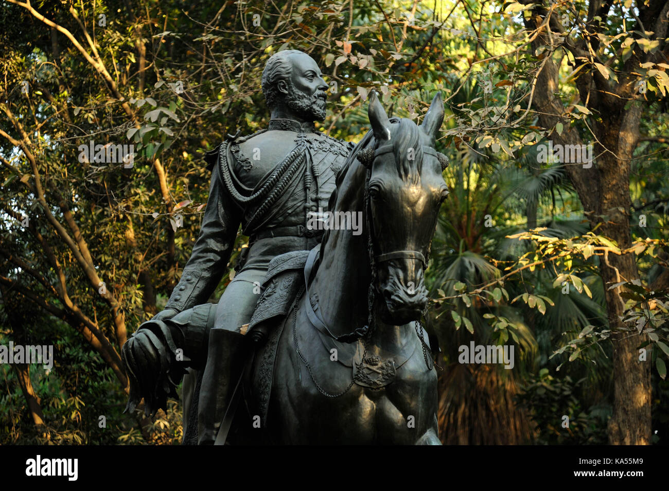 La statue du prince de Galles, Victoria Garden, Mumbai, Maharashtra, Inde, Asie Banque D'Images