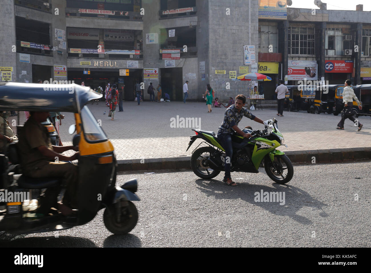 La gare de nerul, Navi Mumbai, Maharashtra, Inde, Asie Banque D'Images