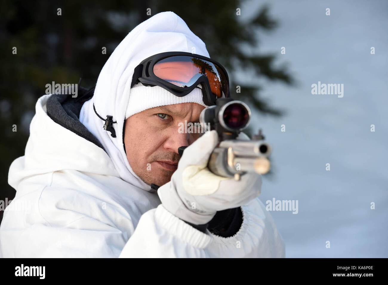 WIND RIVER (2017) JEREMY RENNER TAYLOR SHERIDAN (DIR) PHOTOS DE TENSION/MOVIESTORE COLLECTION LTD Banque D'Images