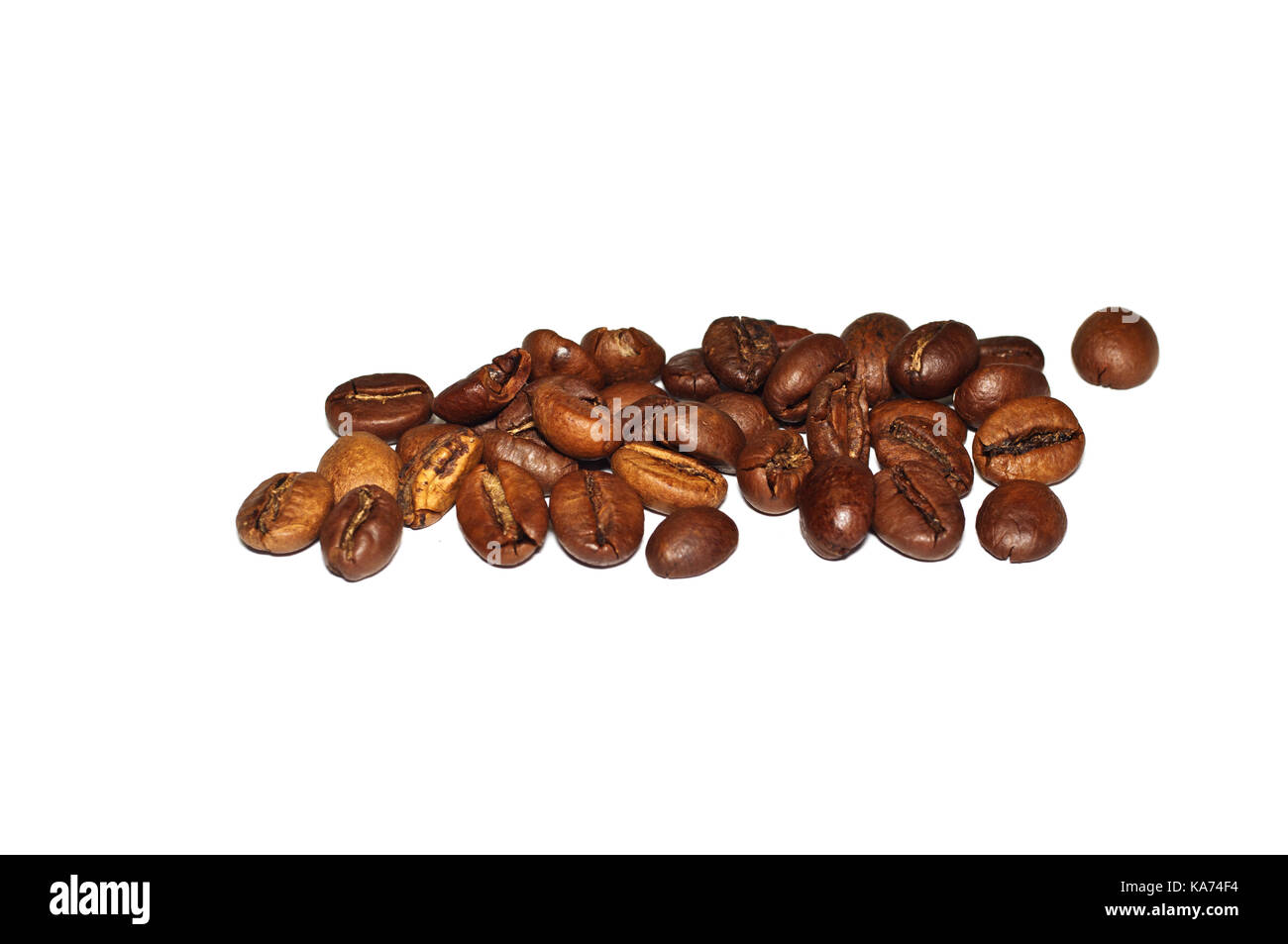 Сoffee grains frits sur un fond blanc. Banque D'Images