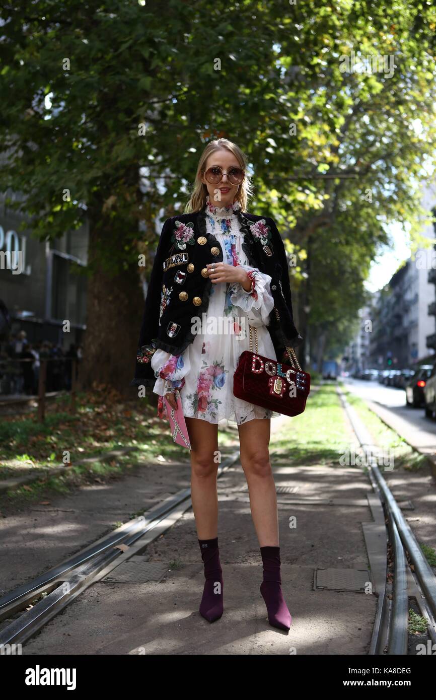 Blogger leonie hanne posant dehors la Dolce & Gabbana défilé lors de la fashion week de milan - 24 sept 2017 - Photo : manhattan piste/valentina ranieri ***pour un usage éditorial uniquement*** | verwendung weltweit Banque D'Images