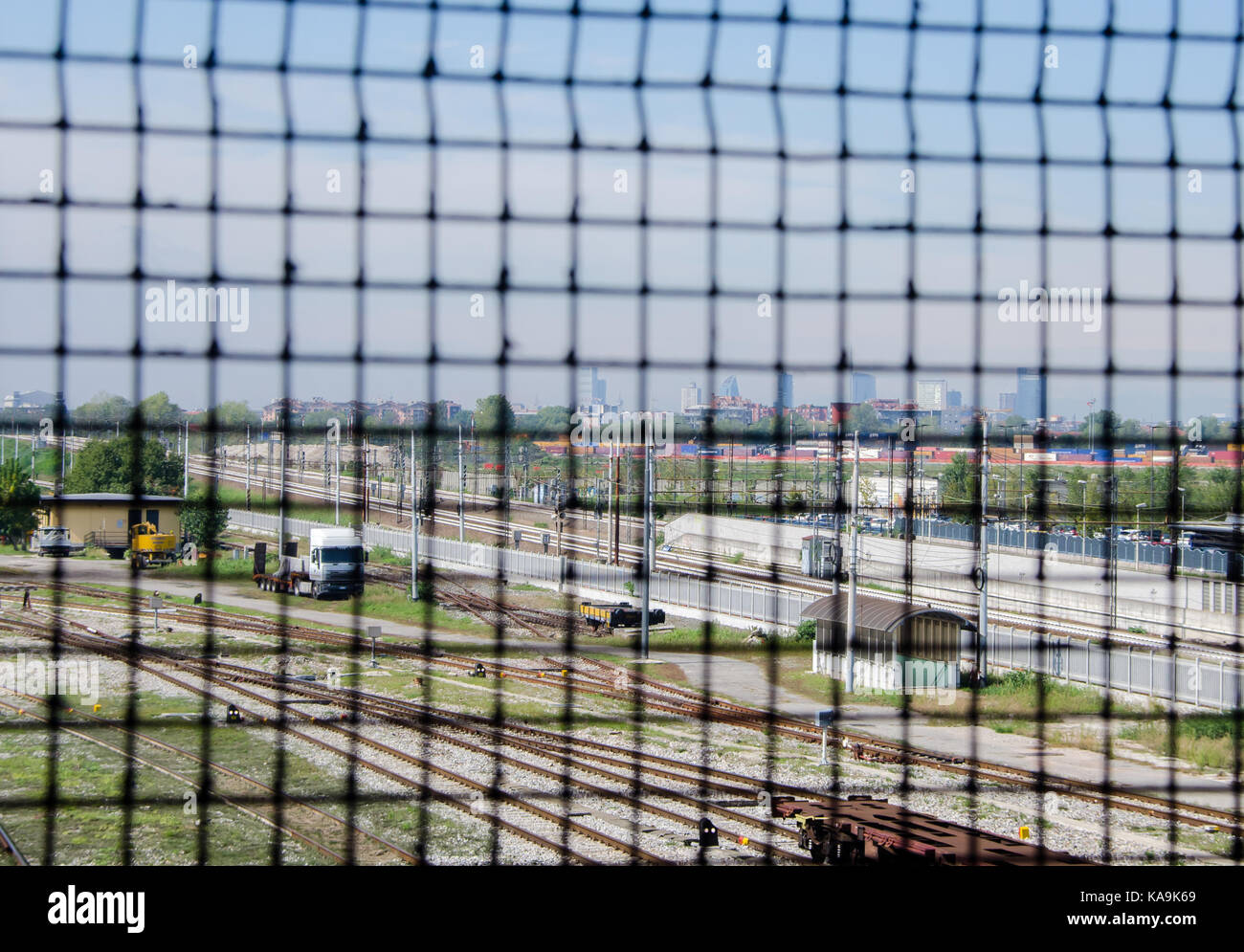 Focus sélectif de la porte au train depot et Milan, Italie Le centre-ville historique Banque D'Images